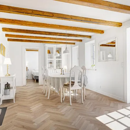 Karmen - 100m From The Sea By Interhome Hébergement de vacances *