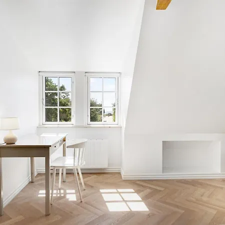 Karmen - 100m From The Sea By Interhome